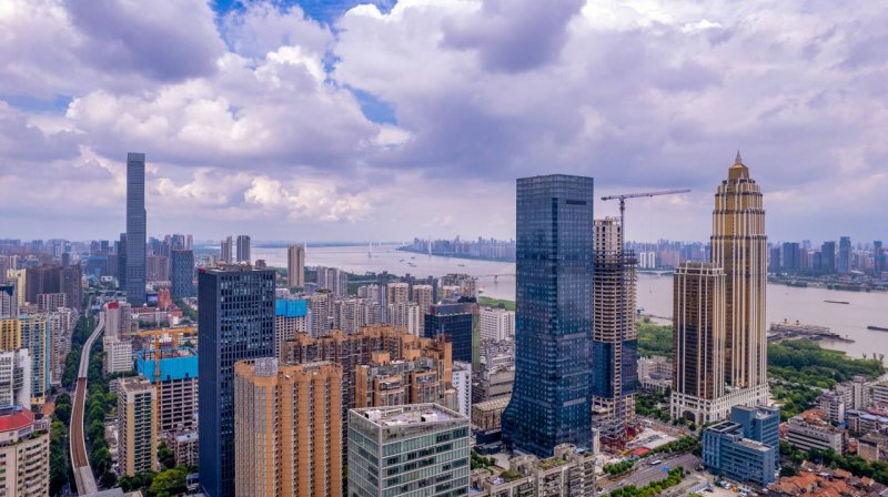 Meta 砸大錢挖 AI 人才，技术部落客質疑成效